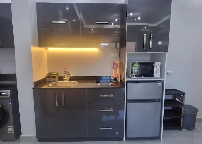 Sierra Apartment, Sheikh